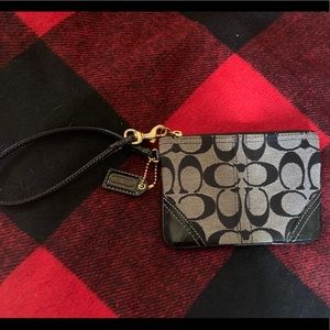 Coach Signature Gray tip zip small wristlet